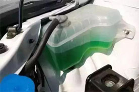 导致防冻液起泡沫的原因是什么呢